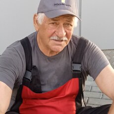 Гриша, 71