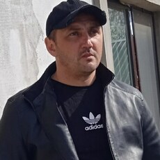 Сева, 41