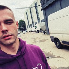 Альберт, 29