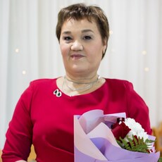 Эмилия, 56
