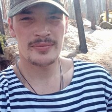 Георгий, 28