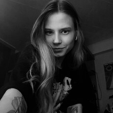 Катя, 25