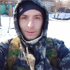 Виктор, 27