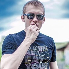 Паша, 33