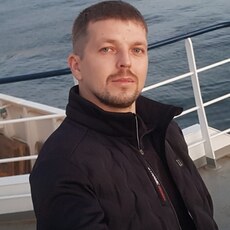 Яша, 36