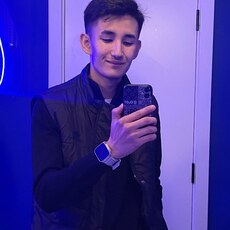 Толя, 21