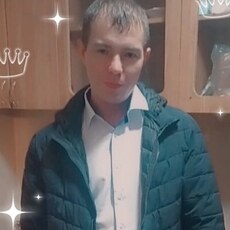 Гена, 33