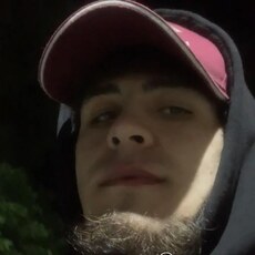 Паша, 25