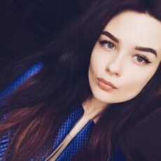 Зоя, 27