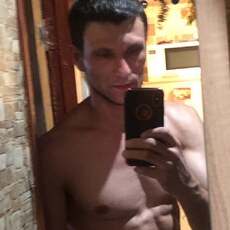 Давидик, 32