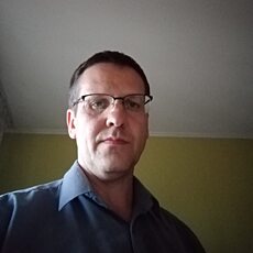Валентин, 46