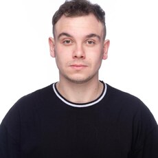 Валентин, 24