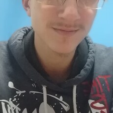 Дима, 19