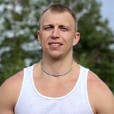 Веня, 27