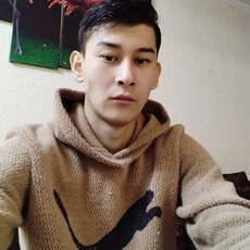 Арсений, 25