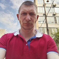 Ярослав, 42