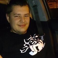Илья, 27