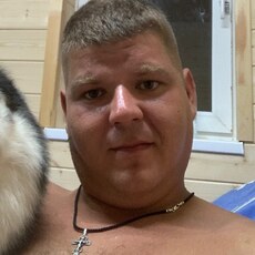 Назар, 31