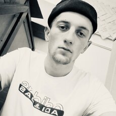 Андрей, 24