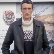 Гоша, 33