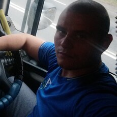 Тёма, 34