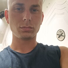 Юрий, 27