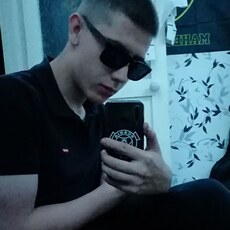 Аркадий, 22