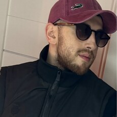 Пётр, 27