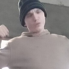Веня, 26