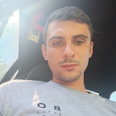 Евгений, 28