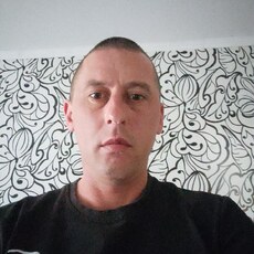 Веня, 40