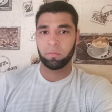 Гена, 25