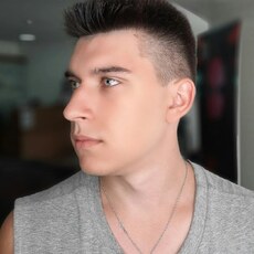 Гриша, 23