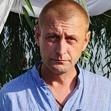 Михаил, 45