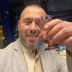 Артём, 42