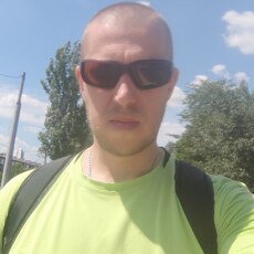 Эдуард, 34