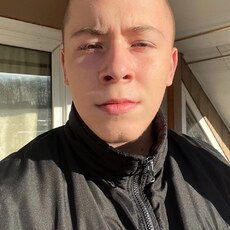 Лёва, 20