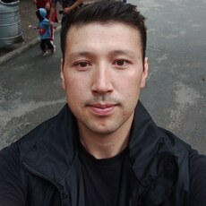 Веня, 35