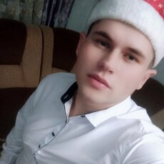 Толя, 24