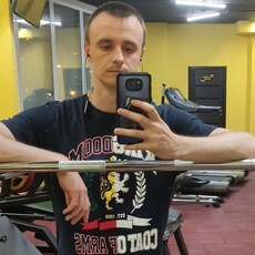 Боря, 32