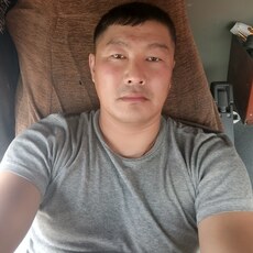 Валентин, 42