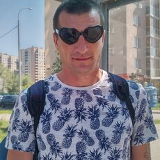 Михаил, 36