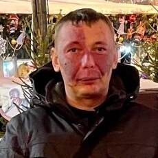 Яша, 41