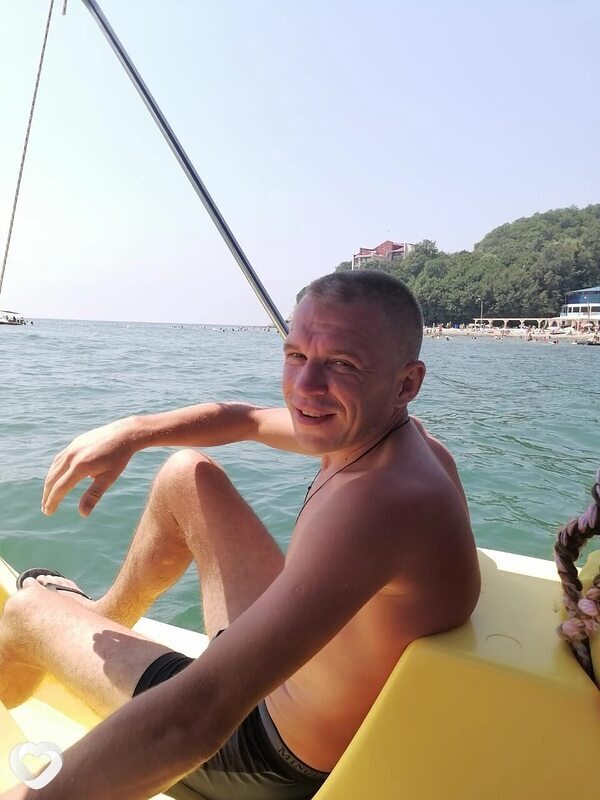 Артём