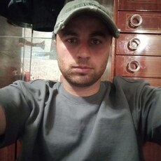Гена, 26