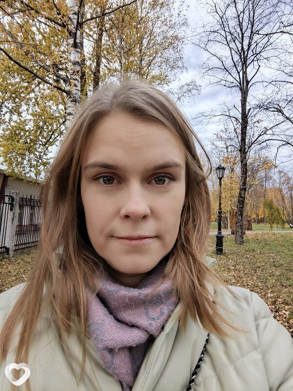 Оля