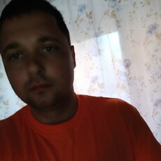 Виктор, 36