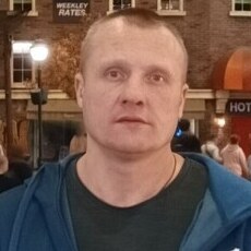 Лев, 44
