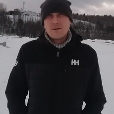 Роман, 39