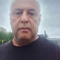 Валентин, 51